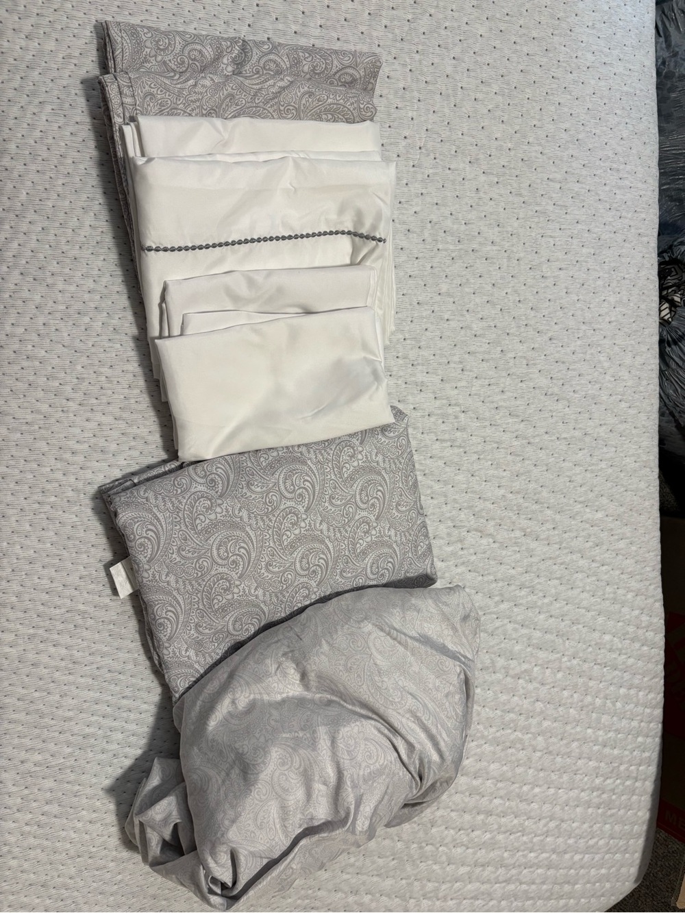 6 PC Gray Paisley and White Bedding Set